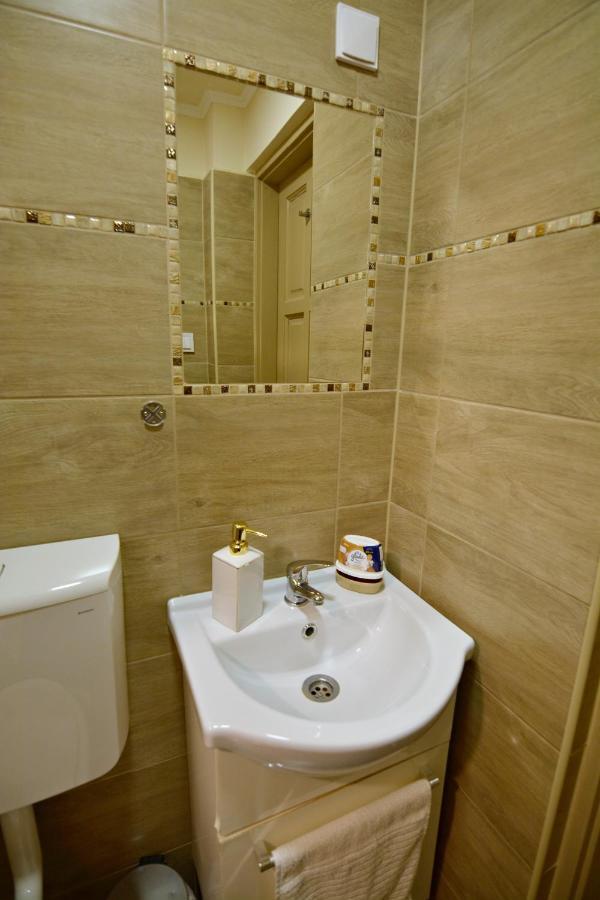 R.Gold Apartman Makó Buitenkant foto