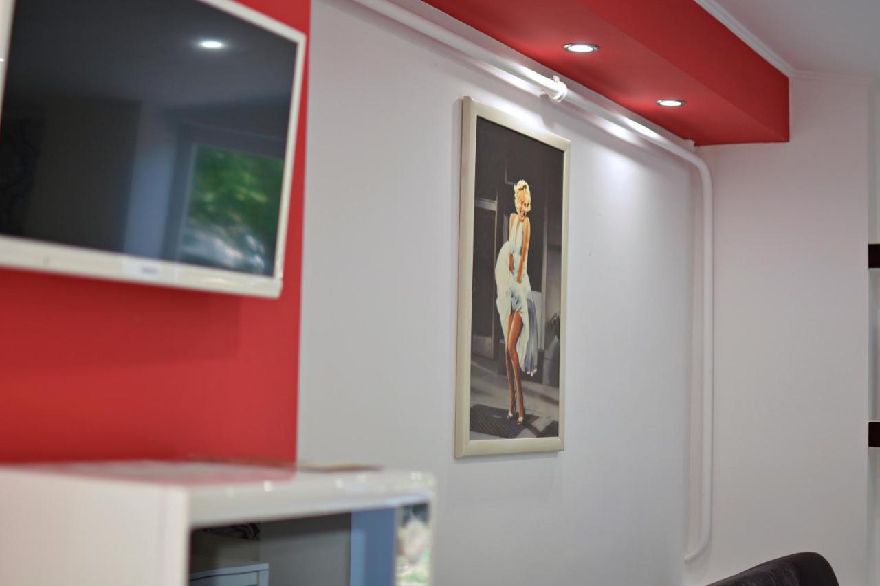 R.Gold Apartman Makó Buitenkant foto